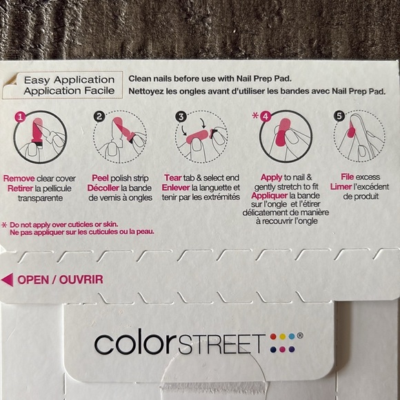Color Street Nail Strips Set of 4 New - Picture 3 of 3